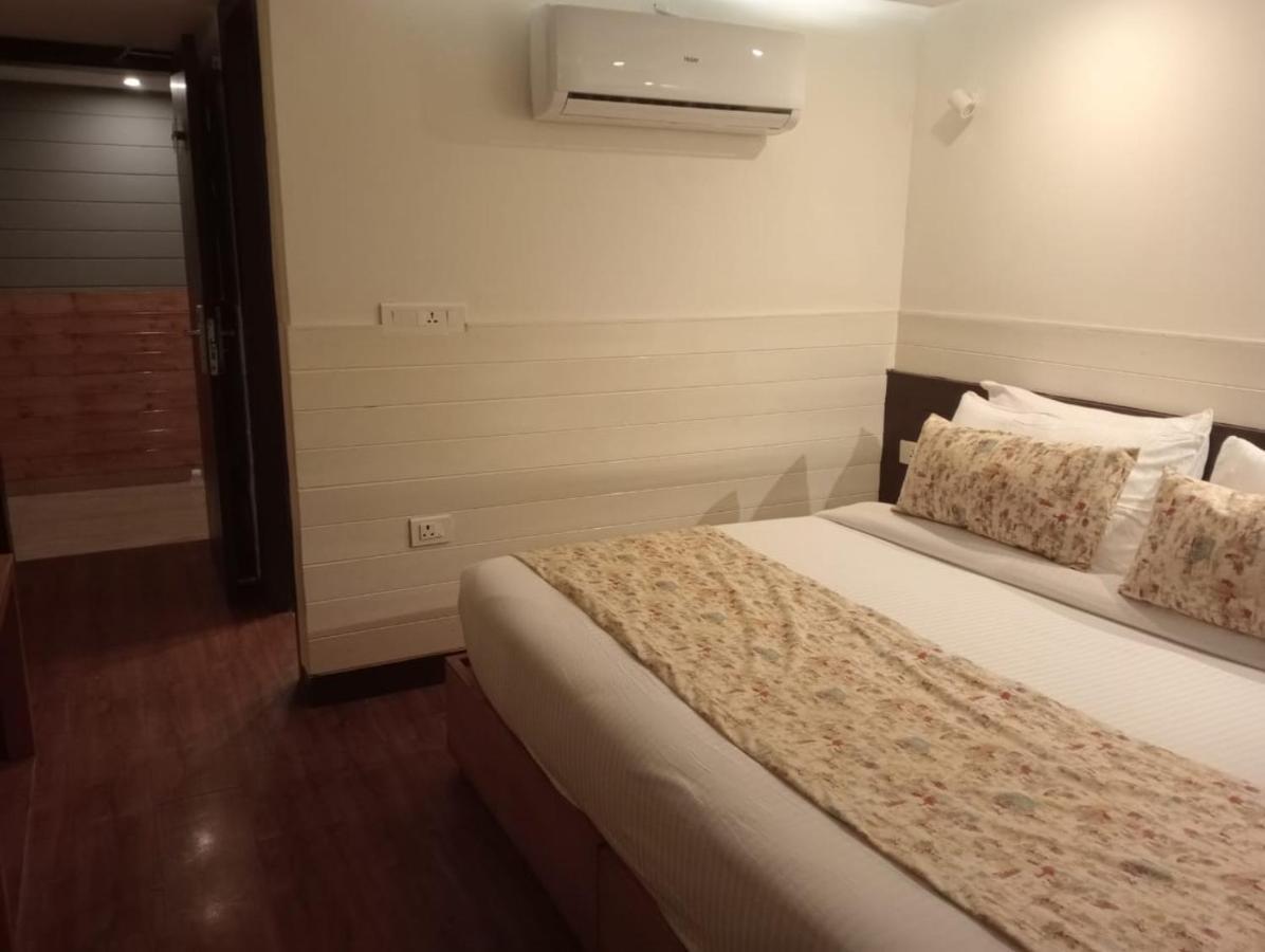Yashshree Mussoorie Mall Road Zewnętrze zdjęcie