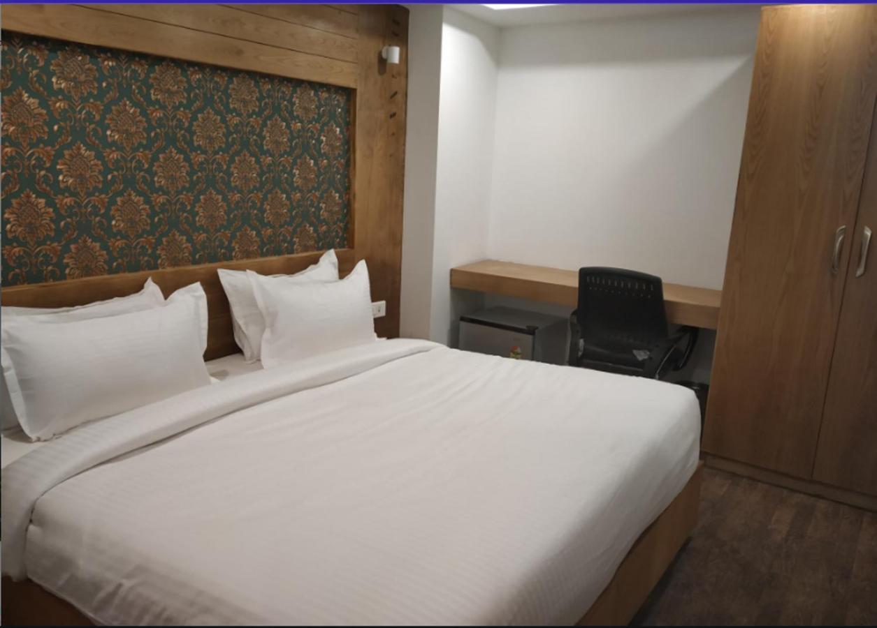 Yashshree Mussoorie Mall Road Zewnętrze zdjęcie