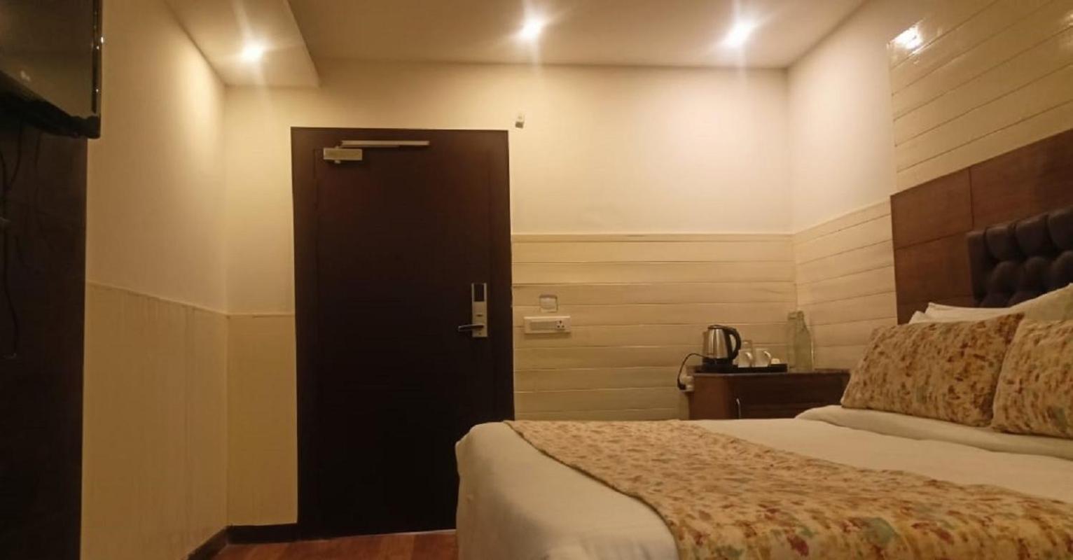 Yashshree Mussoorie Mall Road Zewnętrze zdjęcie